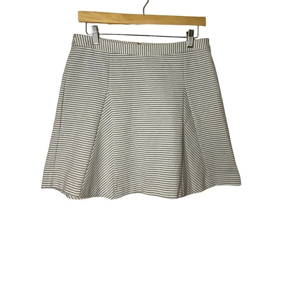 MICHAEL Michael Kors Stretchy Material Striped Fit and Flare Mini Skirt Size 6 - Picture 1 of 4